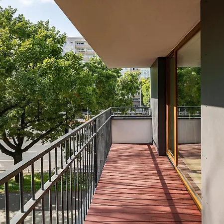 Pulawska 221 - Colorful With Balcony By Renters شقة