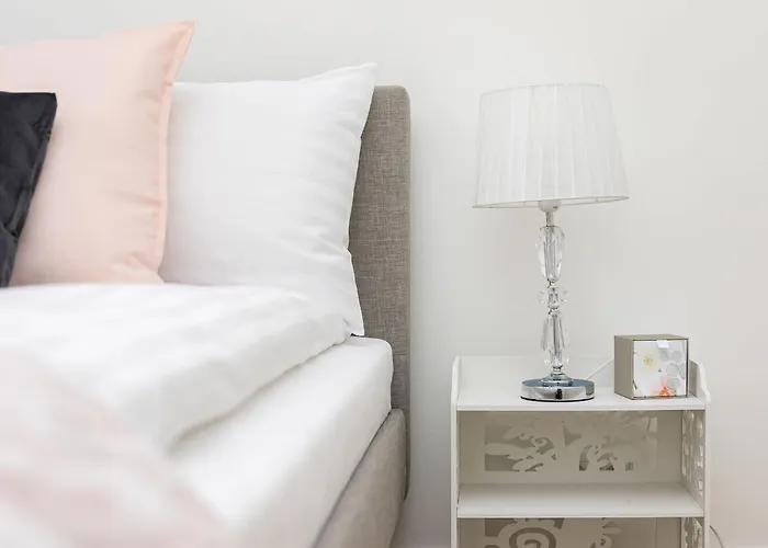 Apartman Pulawska 221 - Colorful With Balcony By Renters Varsó